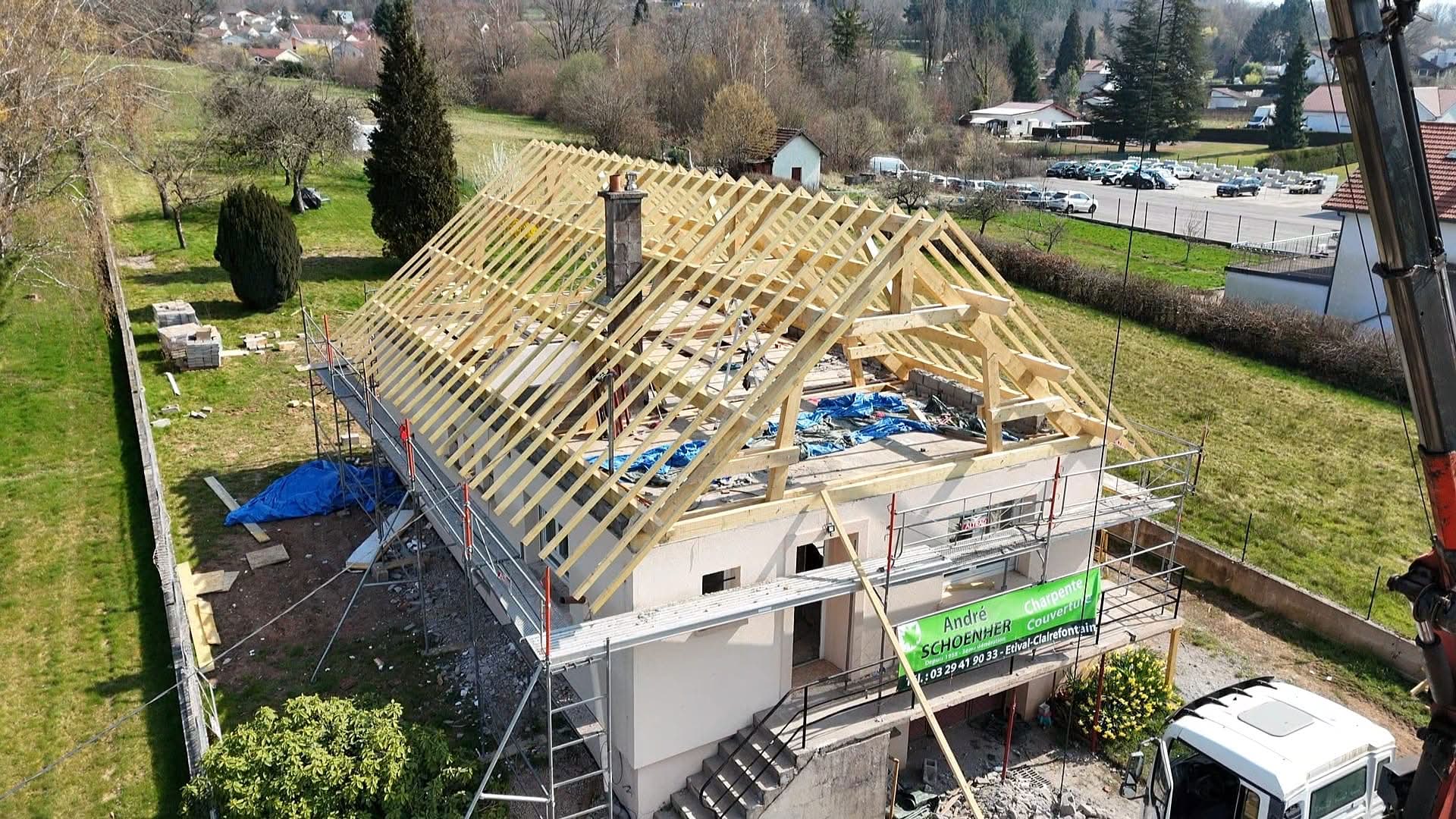 Restauration toiture en zone urbaine